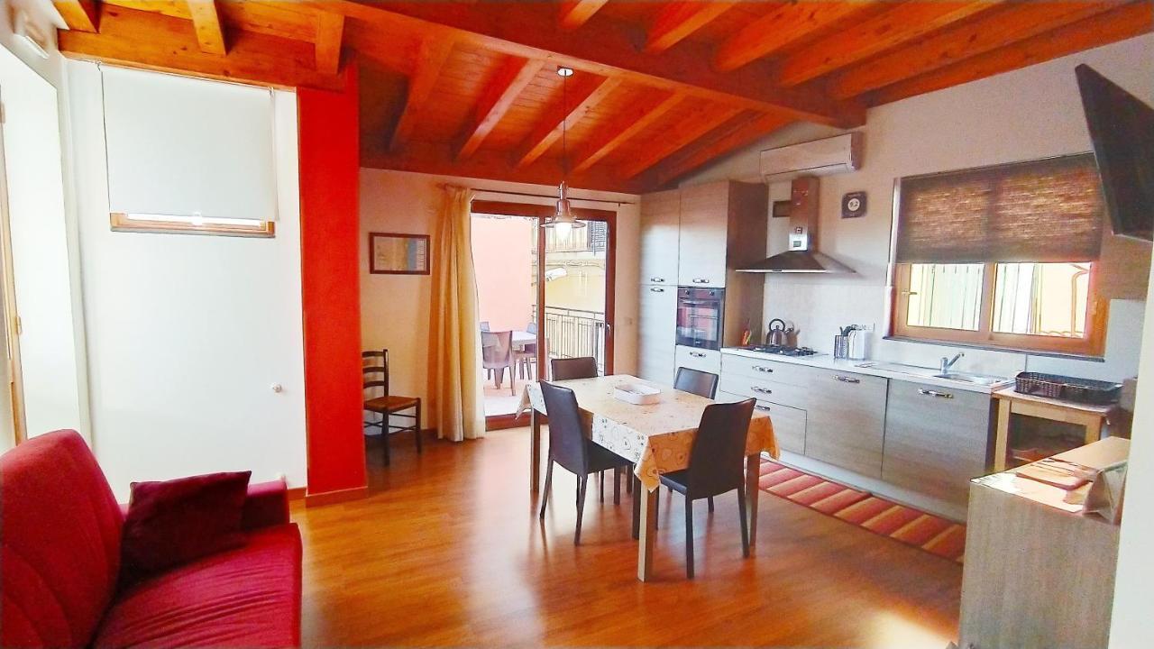 阿奇雷亚莱Casa Del Sol别墅 外观 照片